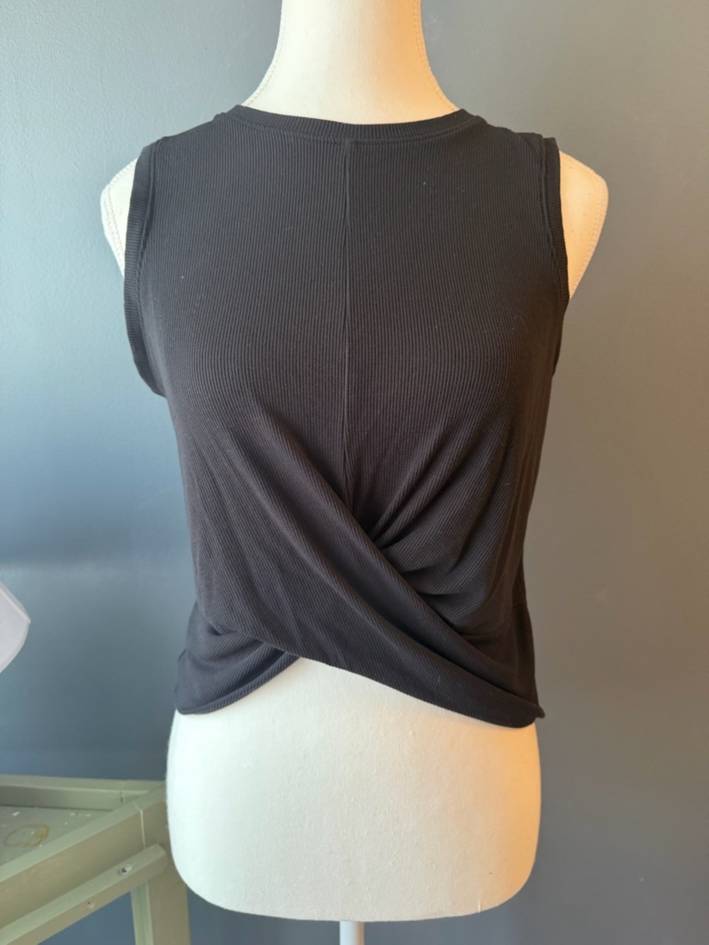 all in motion Black Twist-Front Ribbed Tank